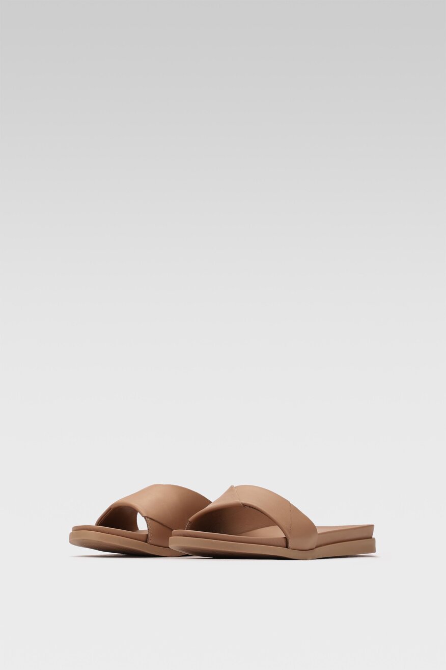 Gino Rossi - Skórzane klapki beżowe - 5903698470665