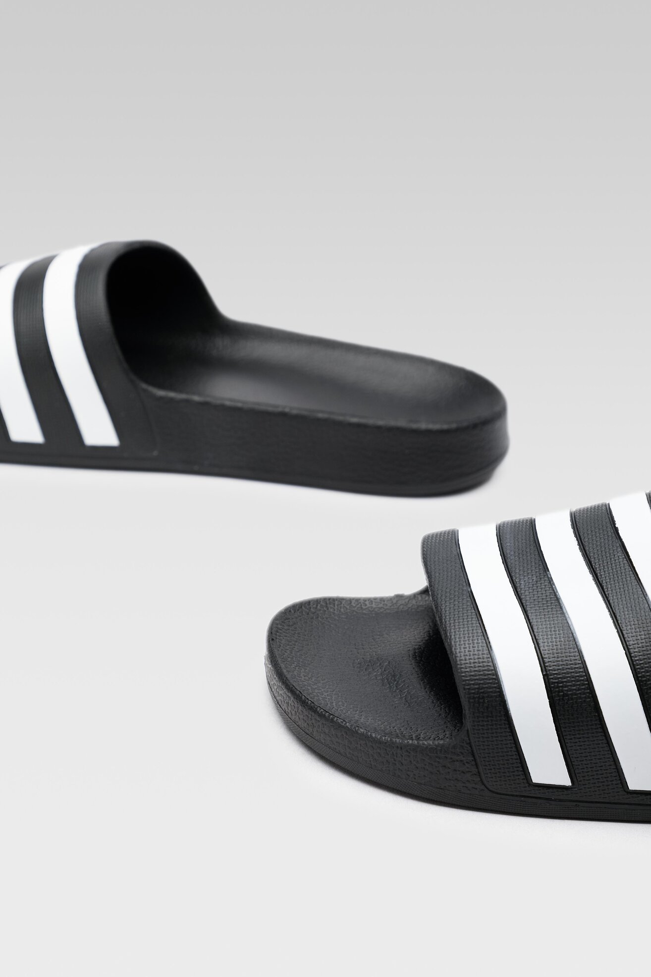 Klapki basenowe adidas ADILETTE AQUA F35543 Czarny