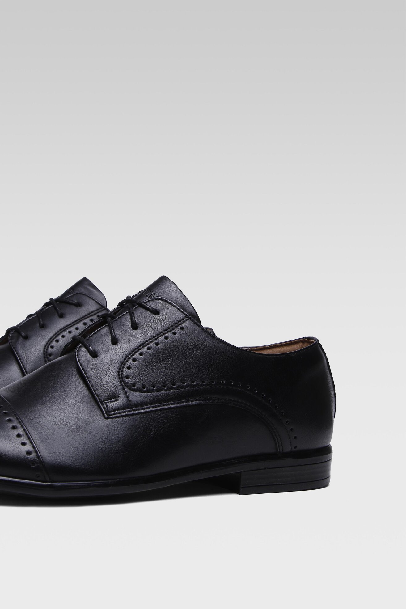 Półbuty Ottimo MBS-TOM-25BIG Czarny