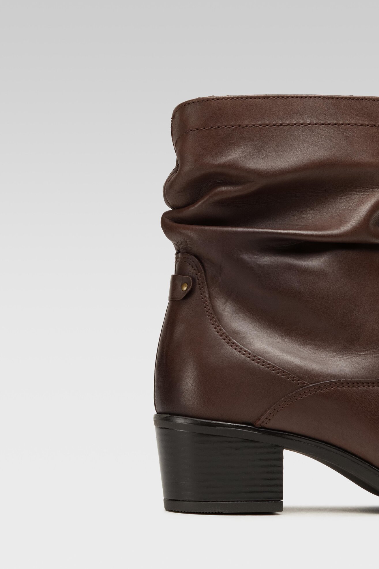 Botki Go Soft EST-GUSTA-12 Brązowy