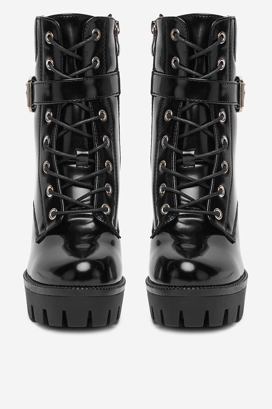 
                Боти DeeZee ЧЕРЕН - 5904410589375