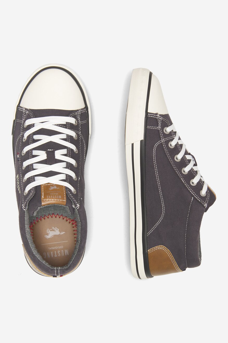 
                Mustang - Trampki - 5905588281924