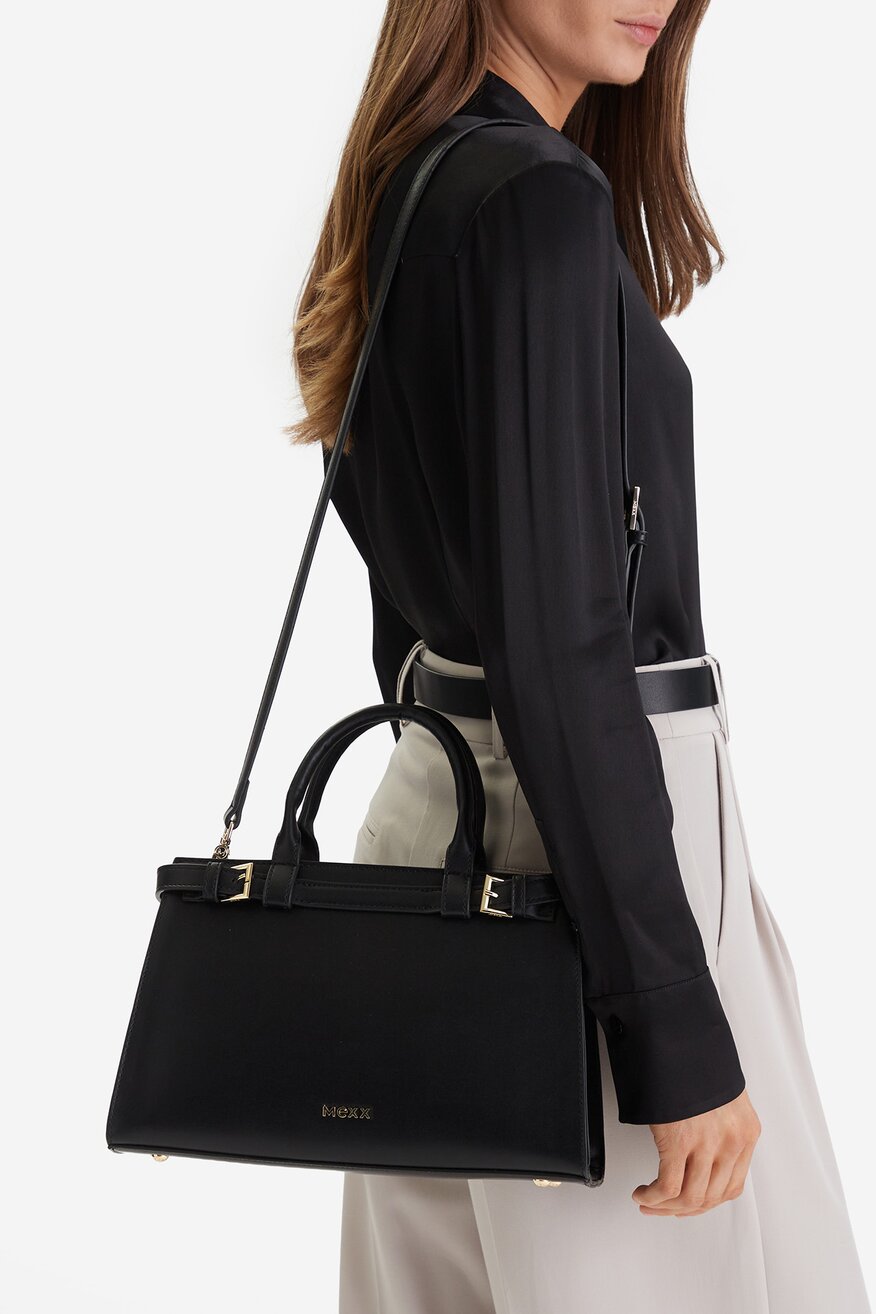 
                Сумка З Ремінцем Mexx ЧОРНИЙ - 5906751861905