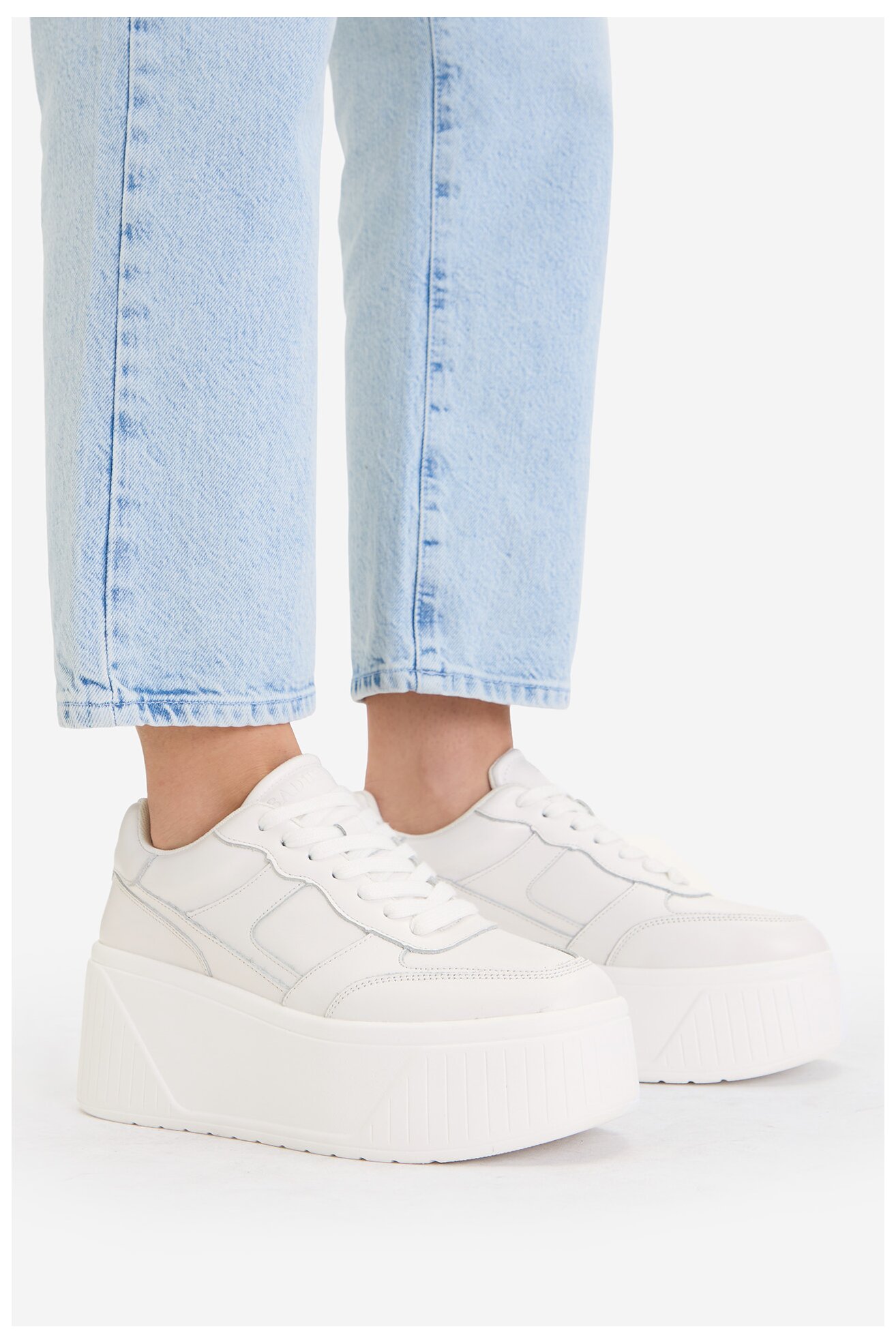 Sneakers Badura C-ARYA-YB25D38-1 Biały