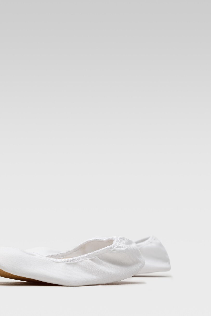 MB - Kapcie pastelowe białe - 5903698950211