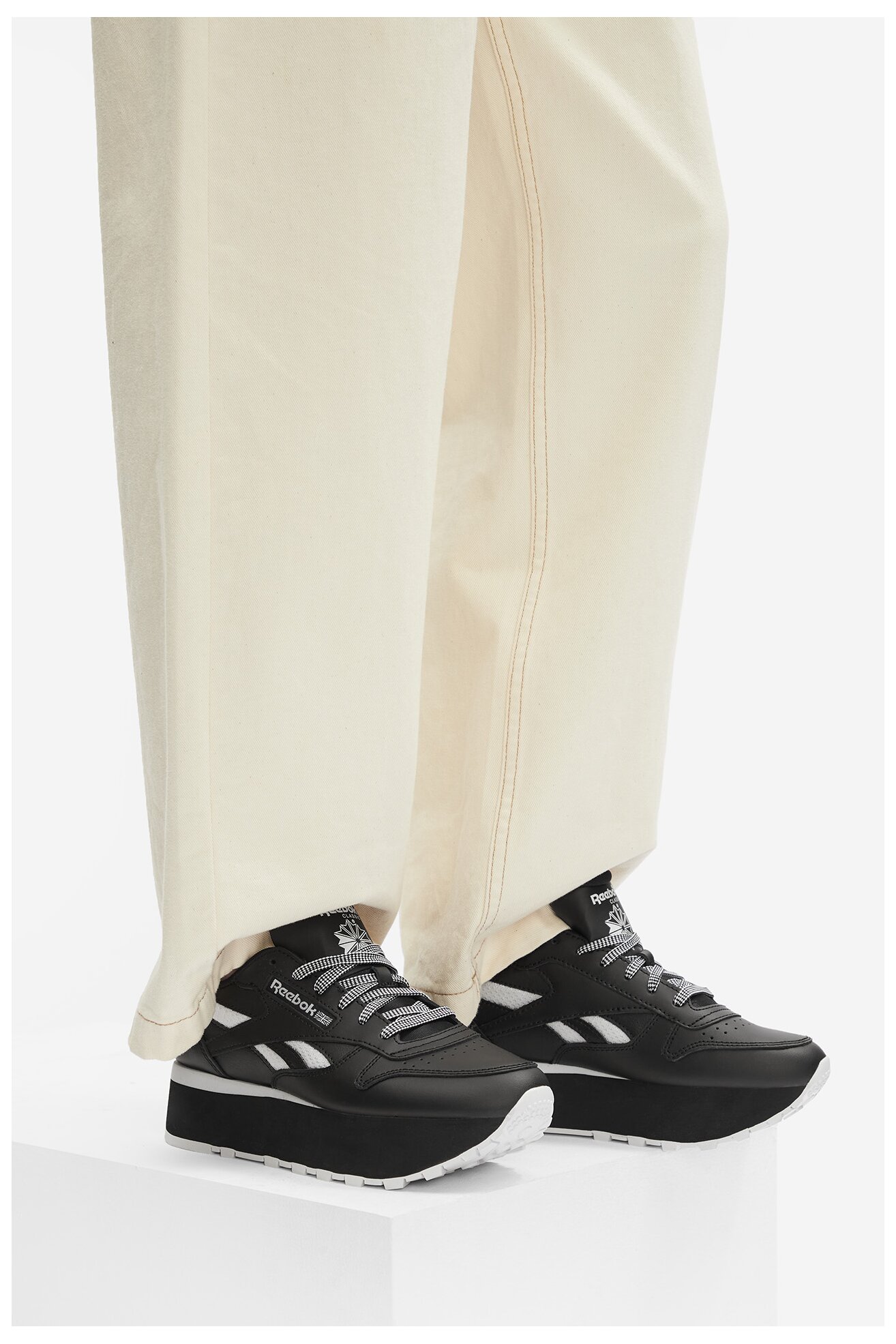 Sportovní obuv Reebok CLASSIC LEATHER TRIPLE LIFT 100209621 ČERNÁ