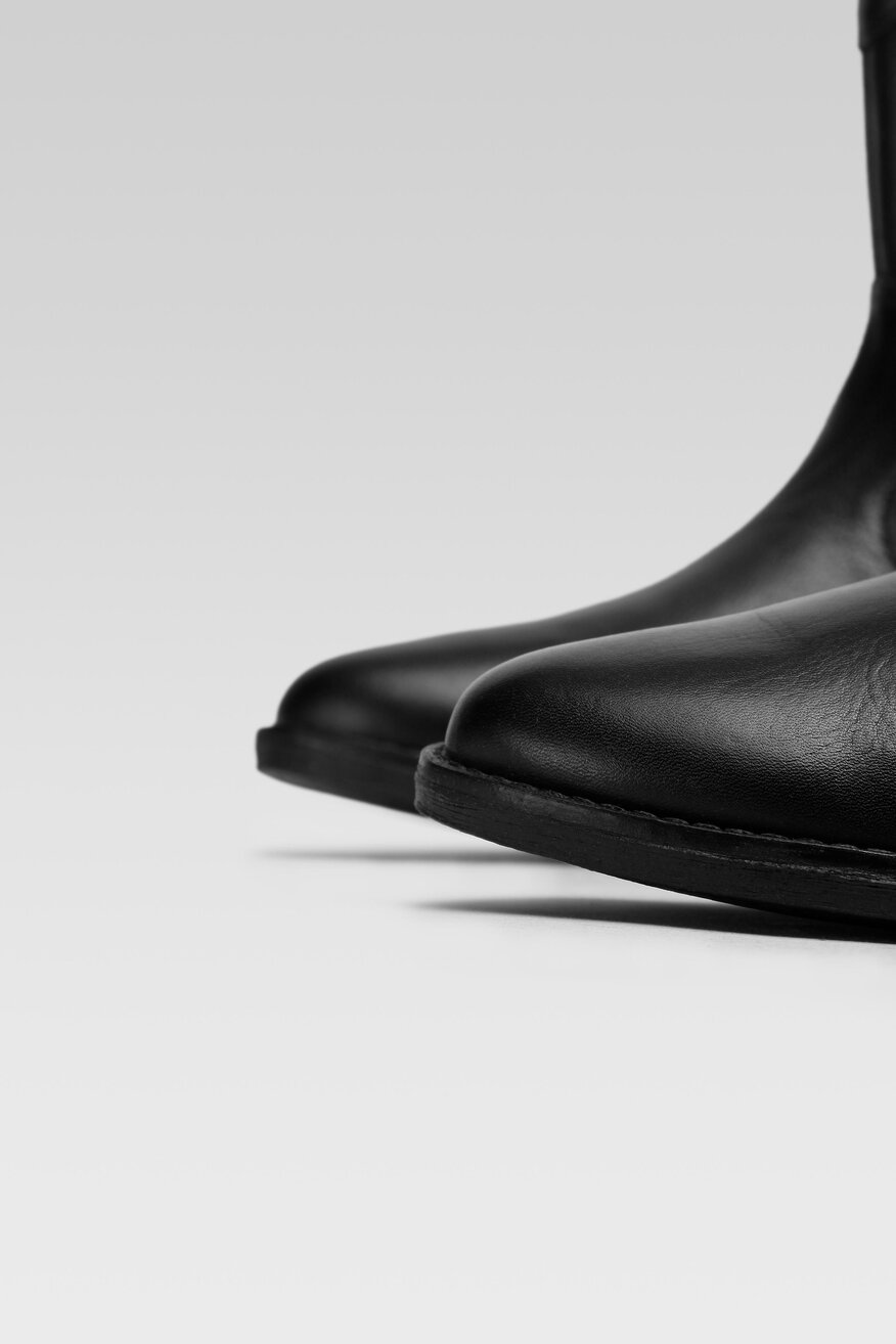 
                Lasocki Young - Skórzane kowbojki czarne - 5904248132620