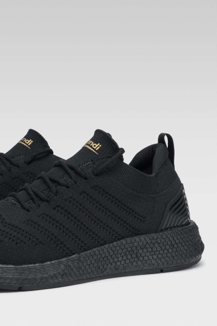 
                Sprandi - Obuwie sportowe czarne sznurowane - 5903698464312