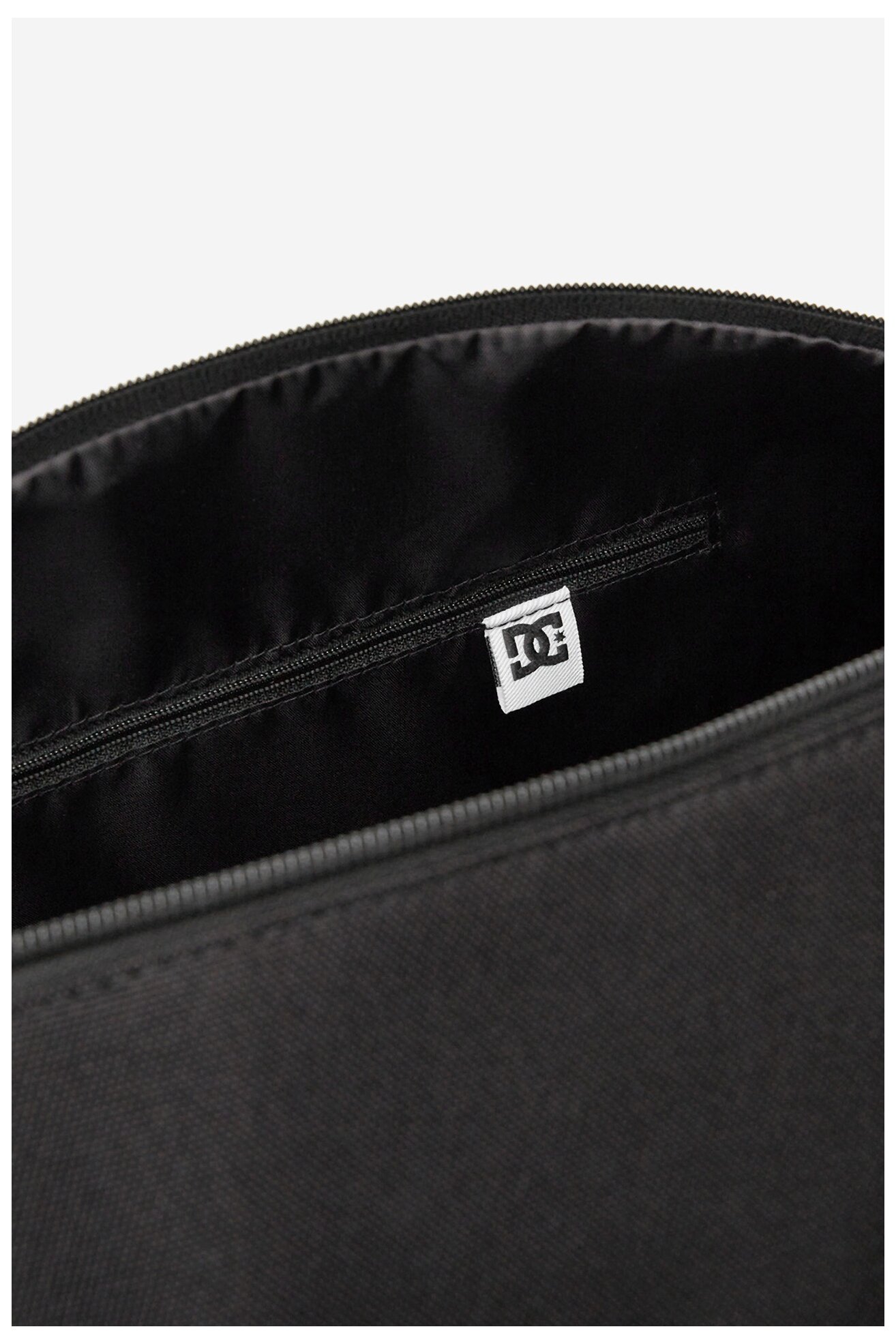 Мъжка чанта DC Shoes DCI-B-004-07 ЧЕРЕН