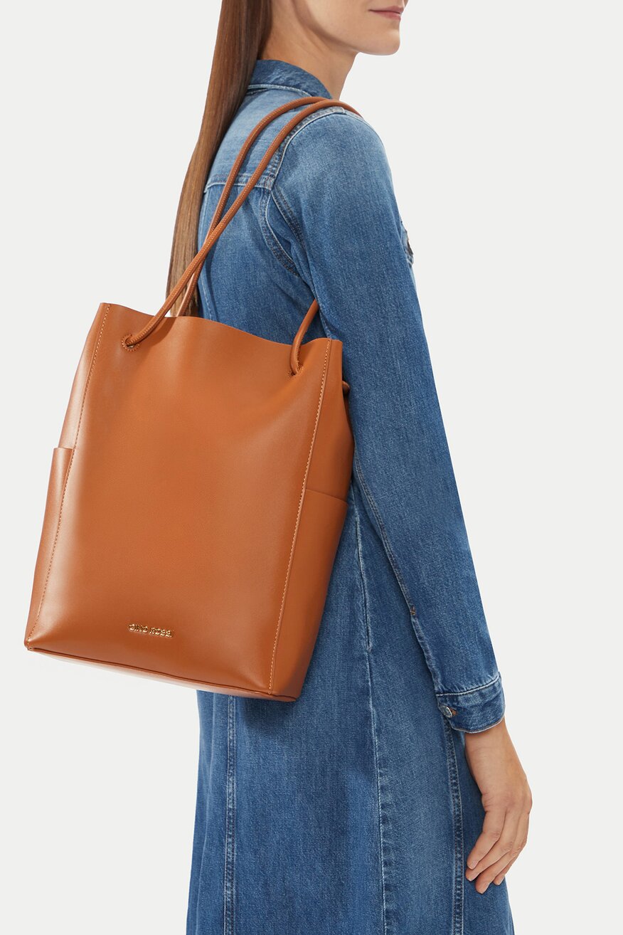 
                Kézitáska Gino Rossi CAMEL - 5903419216510