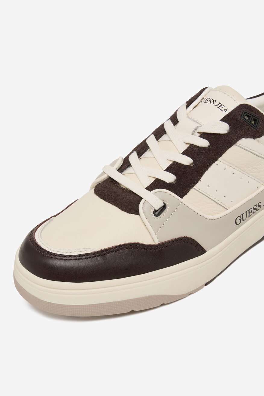 
                GUESS JEANS - Sneakersy skórzane - 5906751955697