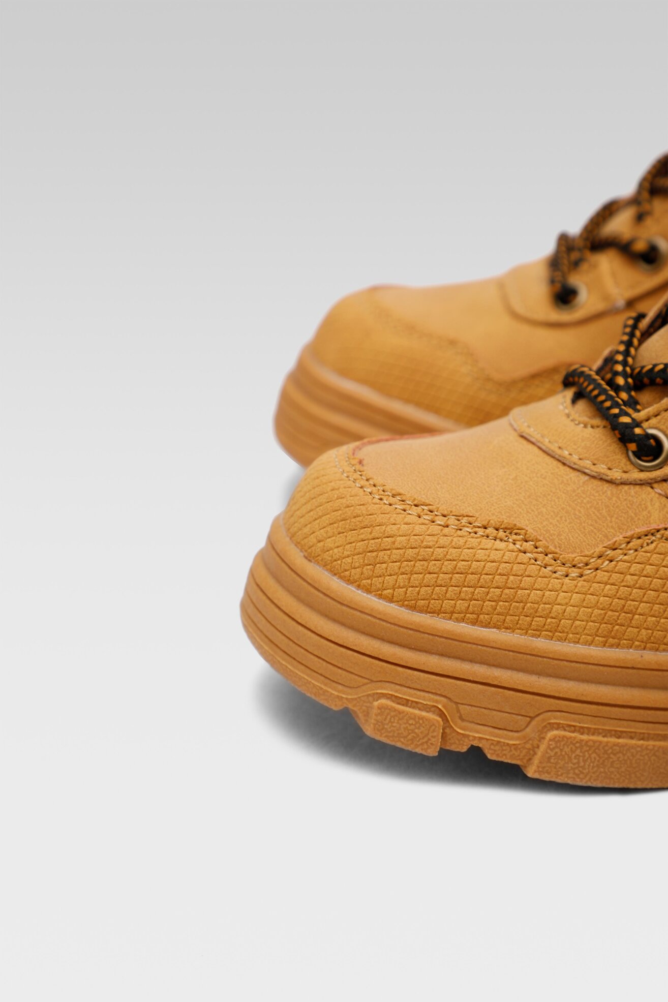 Trzewiki Action Boy AVO-326-003 Camel