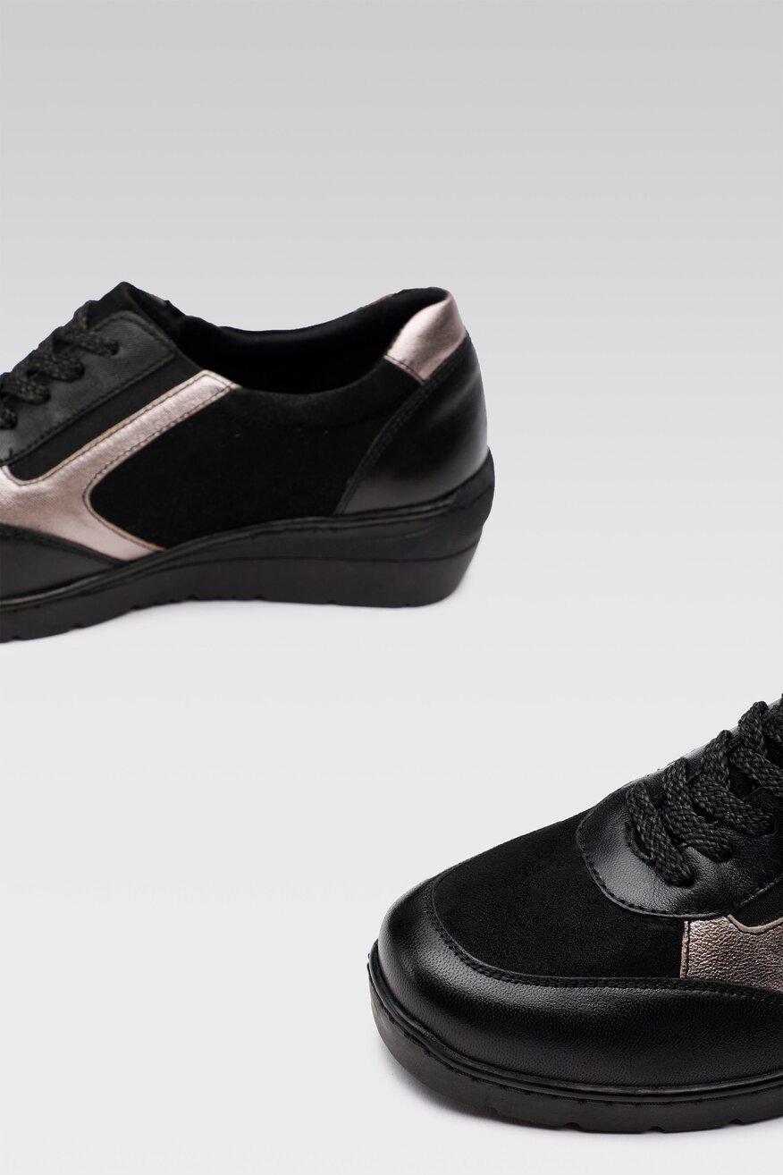 
                Go Soft - Półbuty skórzane na koturnie - 5904248963606