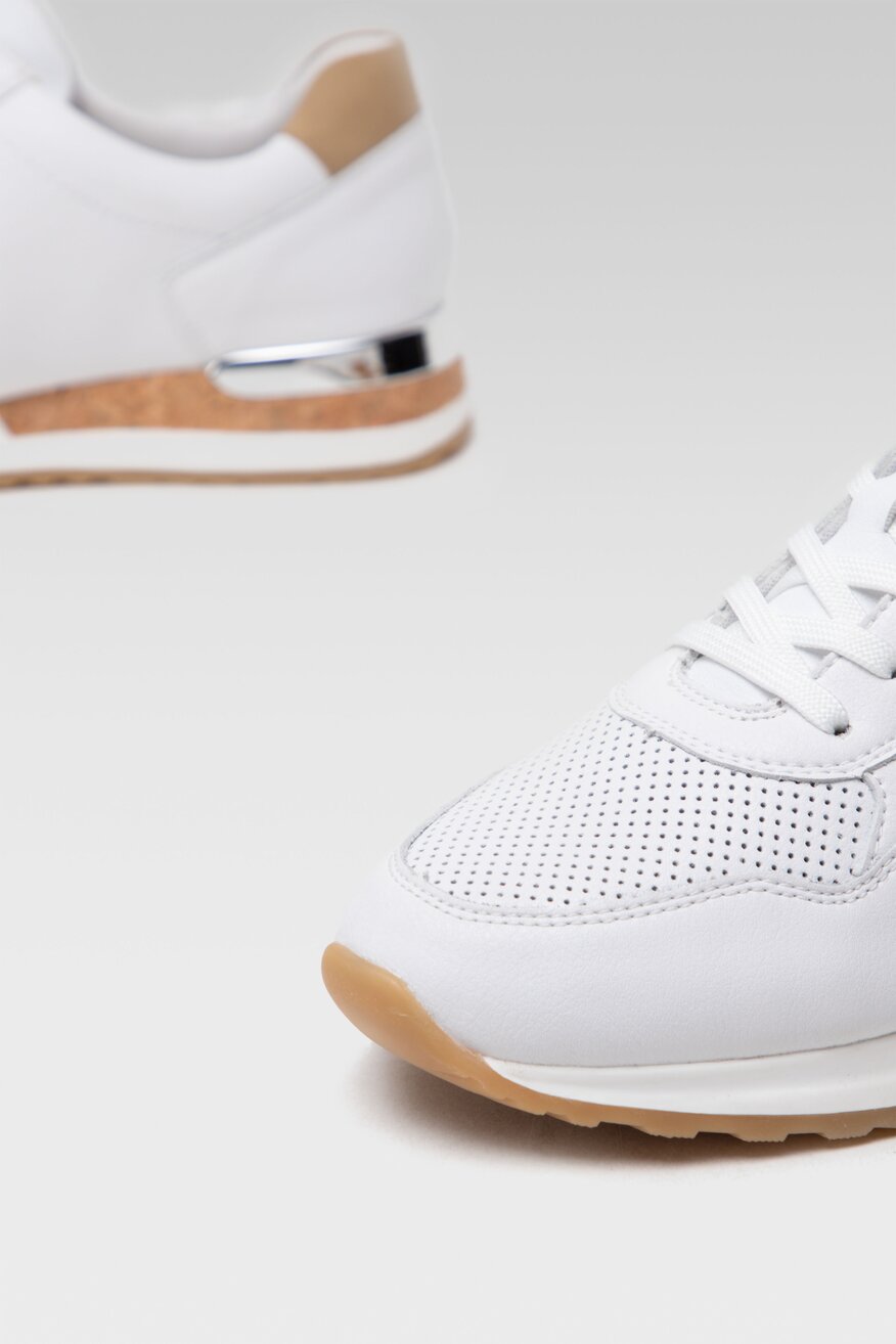 
                Tornacipő Remonte FEHÉR - 5904248367527