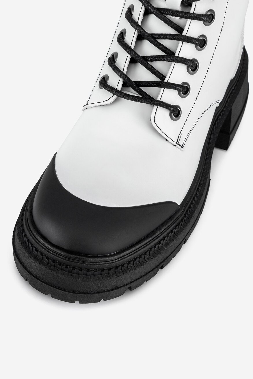 NINE WEST - Trzewiki na grubej podeszwie - 5905588943709