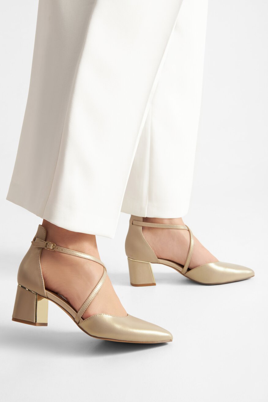 
                Lasocki - Skórzane czółenka - 5905588301097