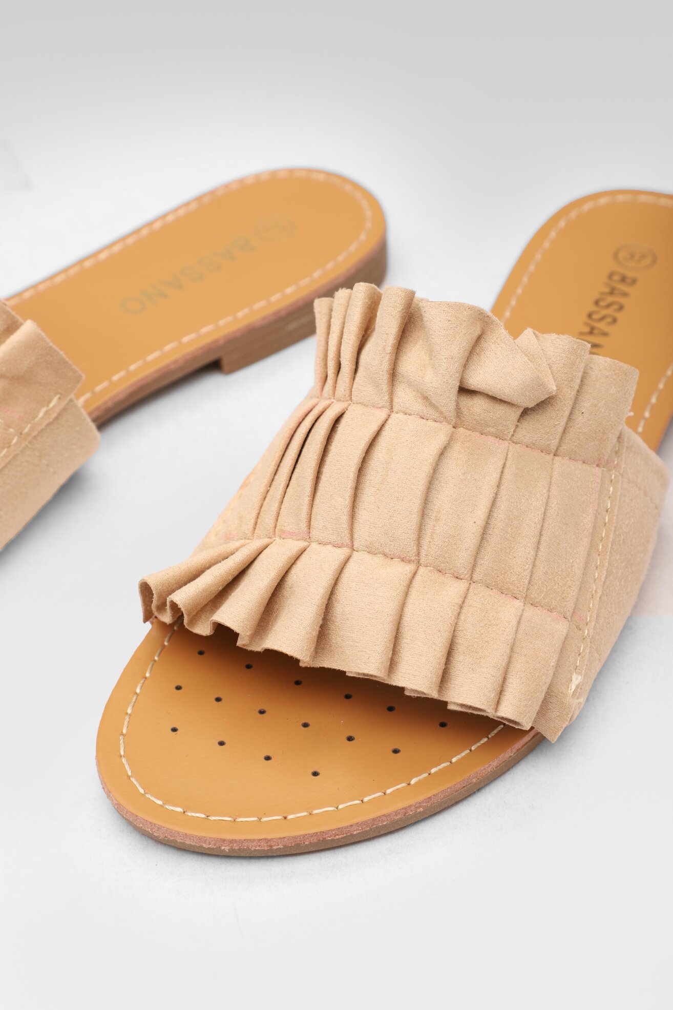 Klapki Bassano WS5295-02 Beżowy