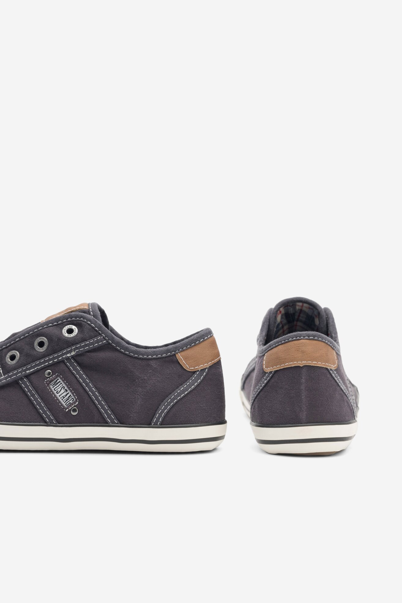 Mustang - Slippers voor vrouwen - Groen Mustang - Slippers voor vrouwen - Groen