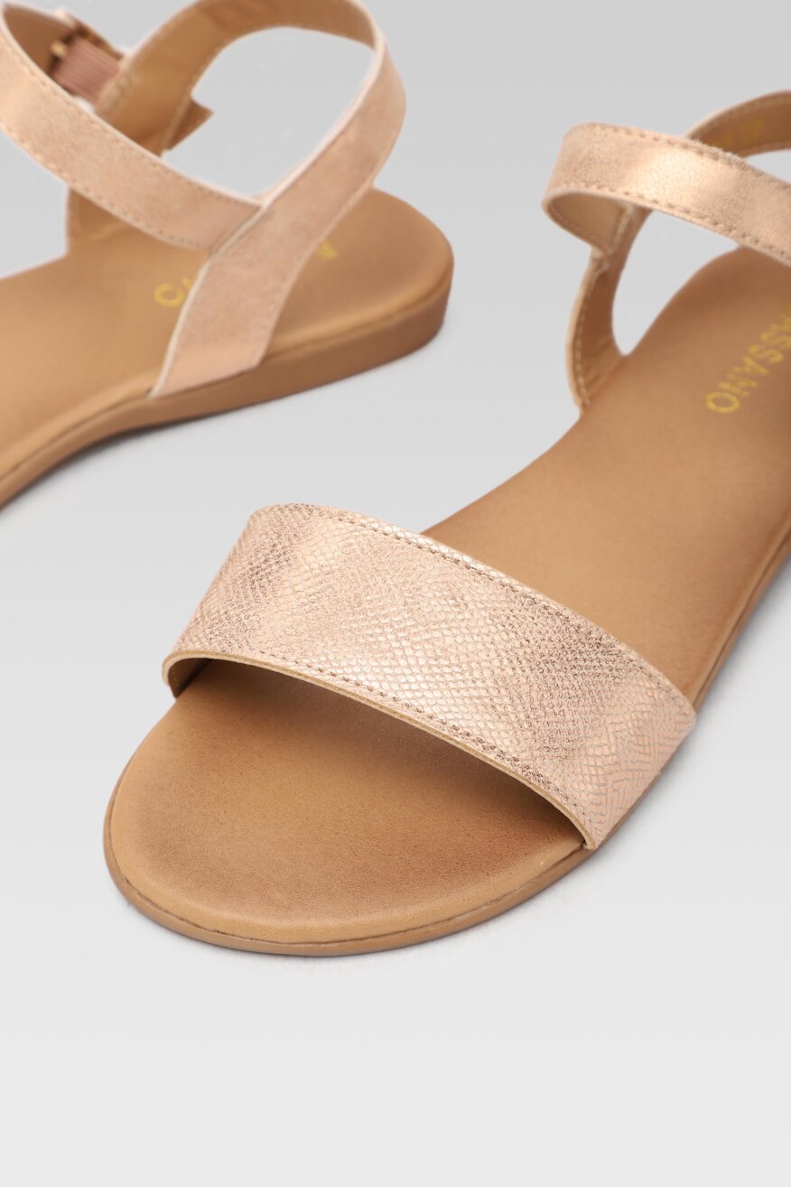 
                Bassano - Sandały różowe ze sprzączką - 5903698674551