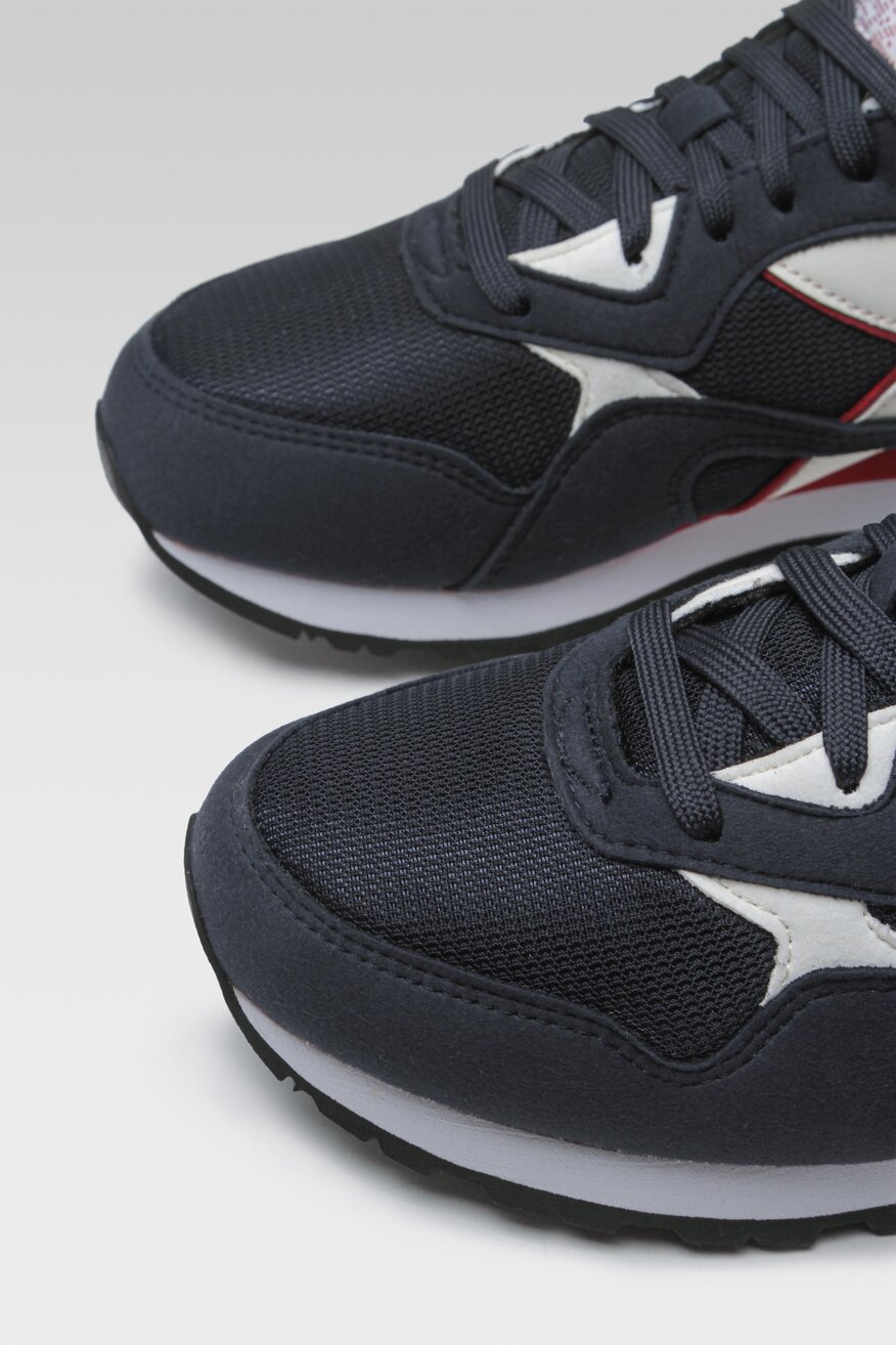 
                Кросівки спортивні Diadora ТЕМНО-СИНІЙ - 5904862006581