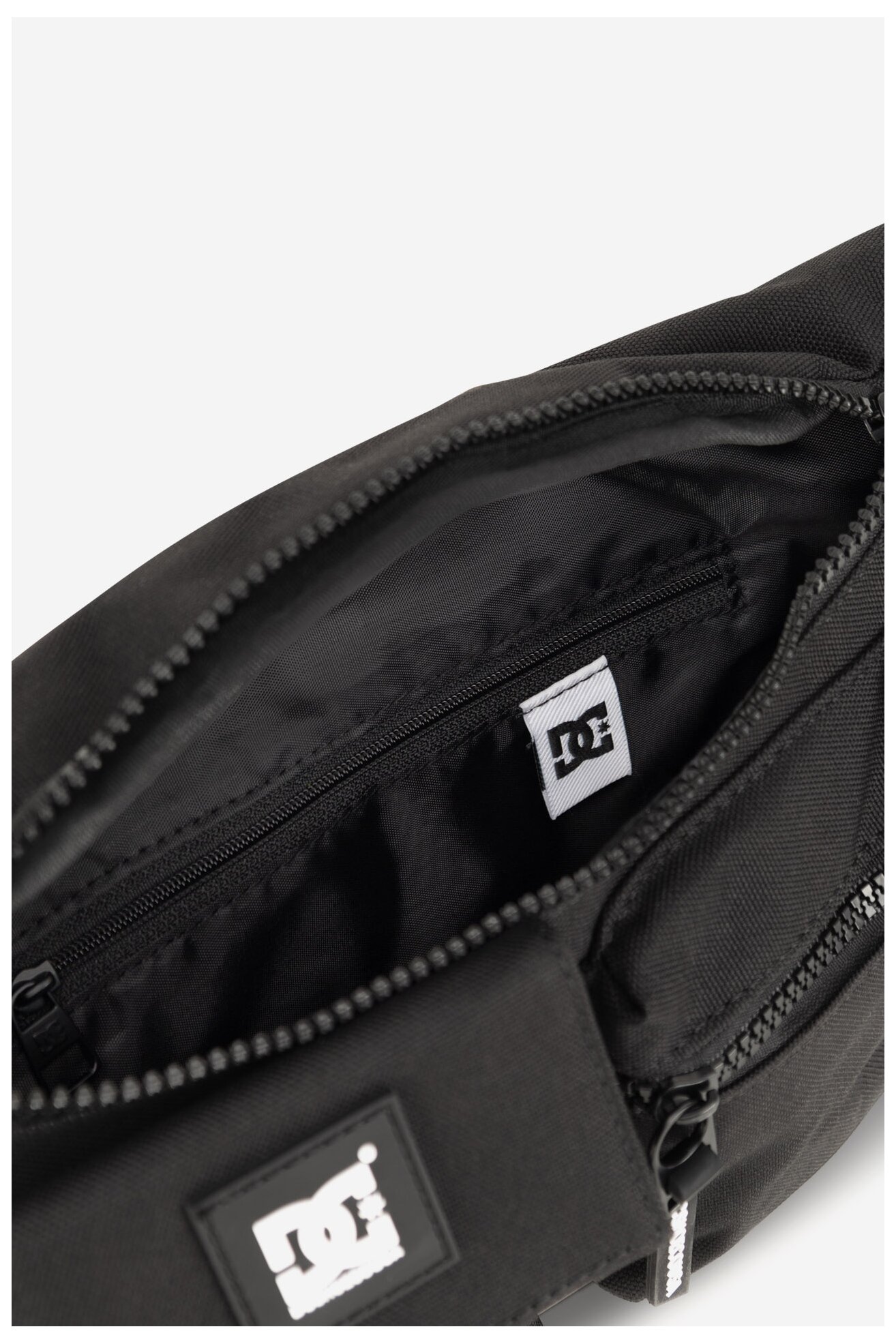 Мъжка чанта DC Shoes DCI-B-003-07 ЧЕРЕН