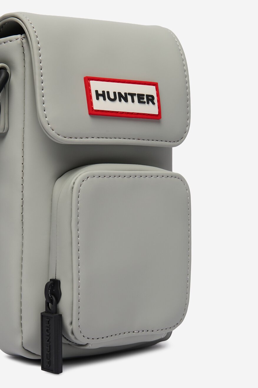 
                Дамска чанта HUNTER СВЕТЛОСИВ - 5906751510933