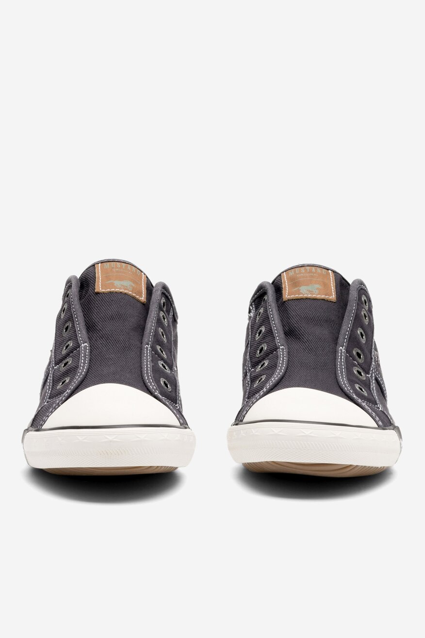 
                Mustang - Trampki czarne - 5904862667270