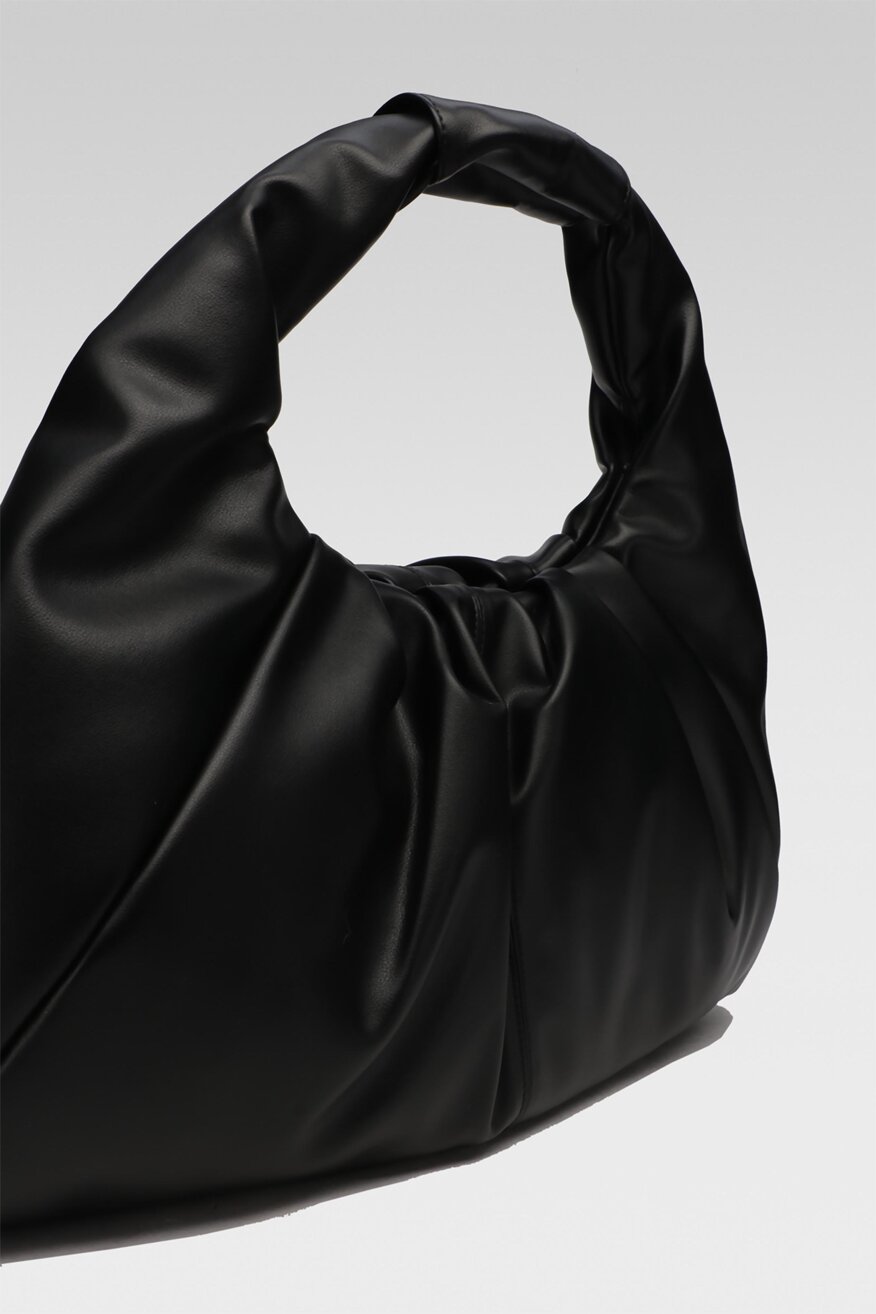 
                Gino Rossi - Torebka skórzana czarna - 5903698610825