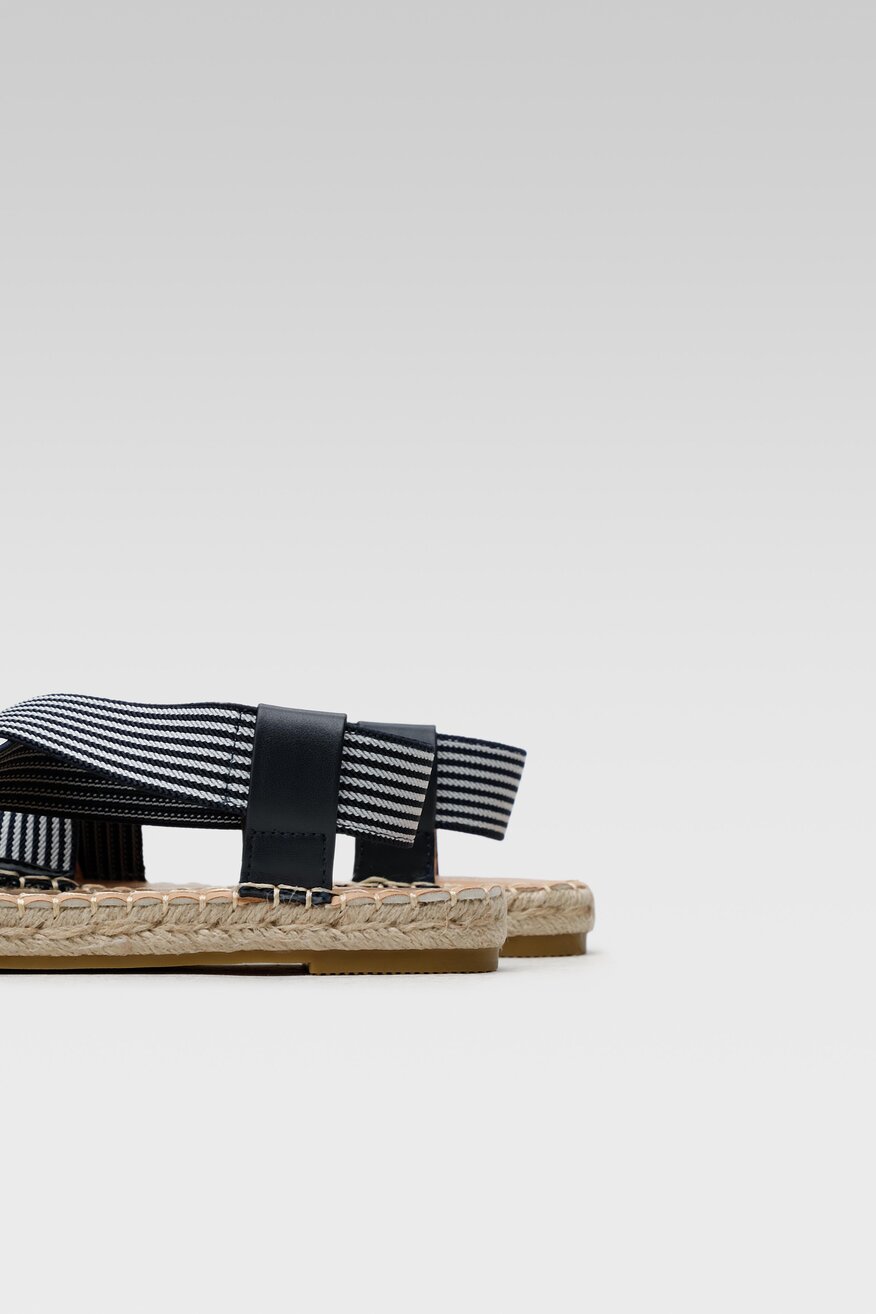 
                Jenny Fairy - Sandały na słomianej podeszwie - 5904248722241