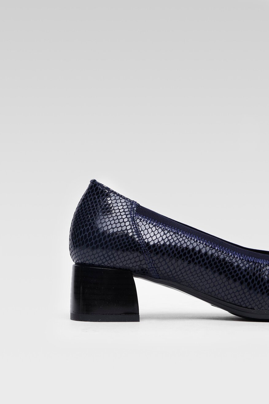 
                Lasocki - Skórzane czółenka na obcasie - 5903698935287