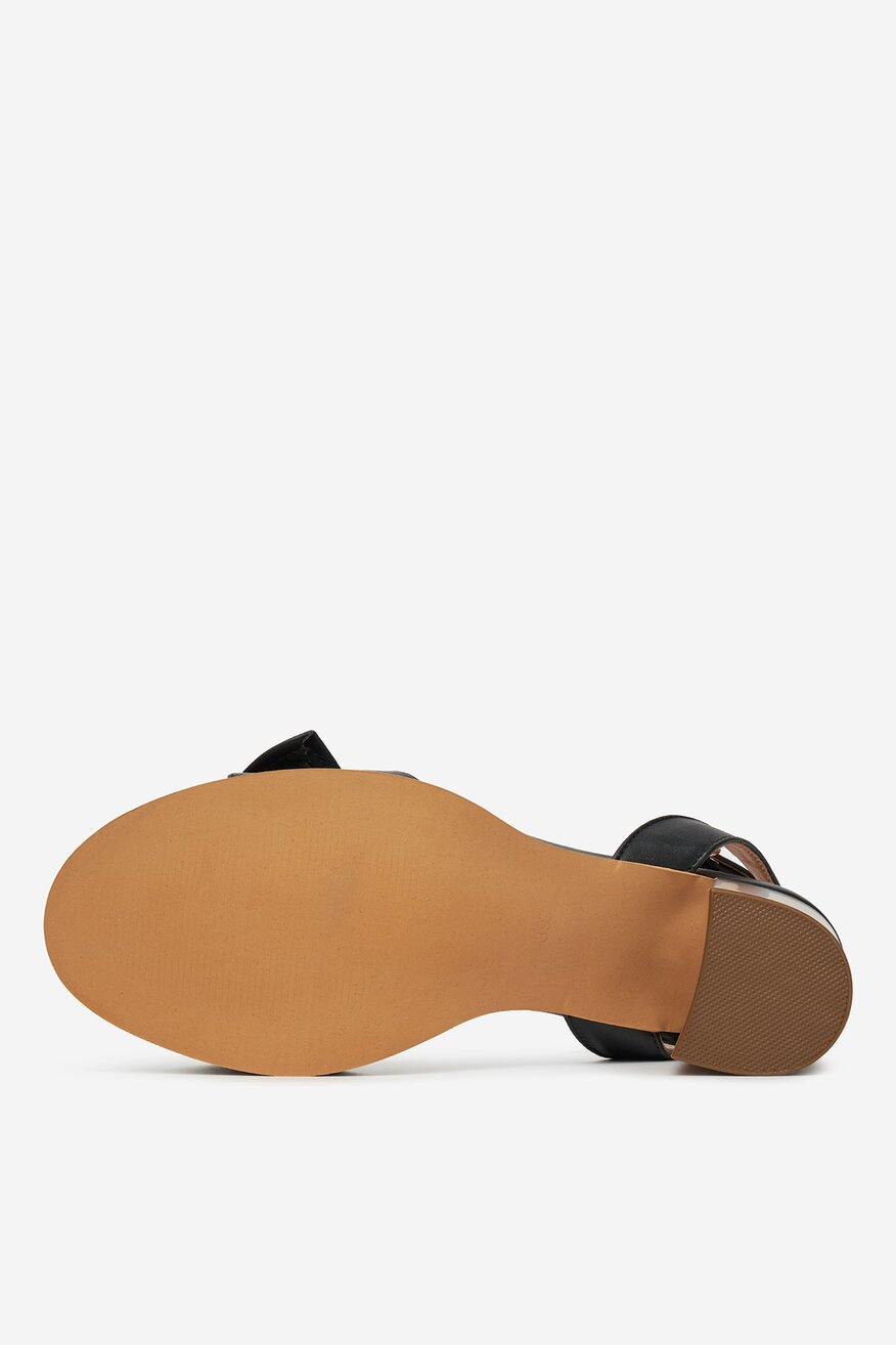 
                Сандалі Clara Barson ЧОРНИЙ - 5906751053836