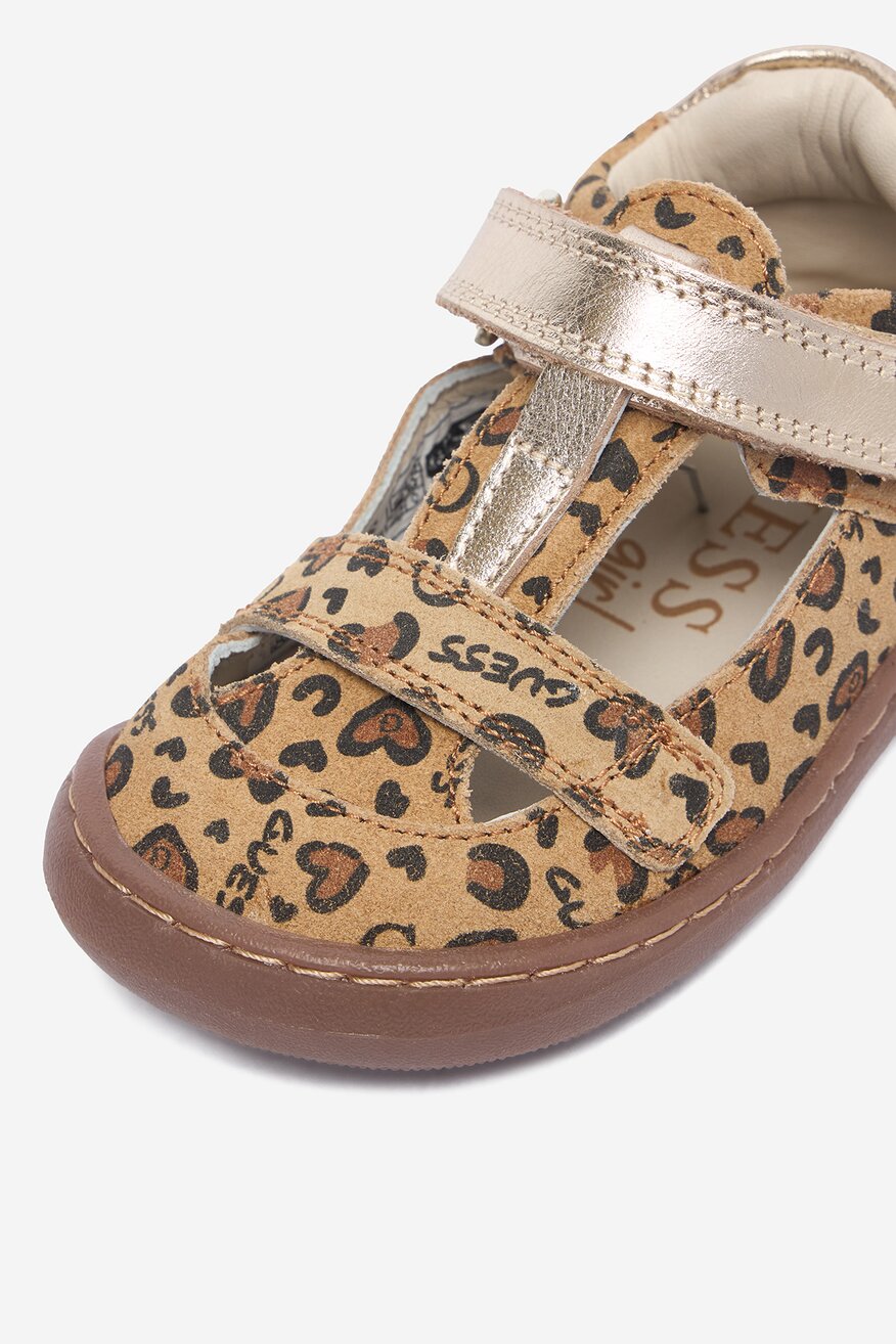 
                Сандалі GUESS КОРИЧНЕВИЙ - 5906751851593