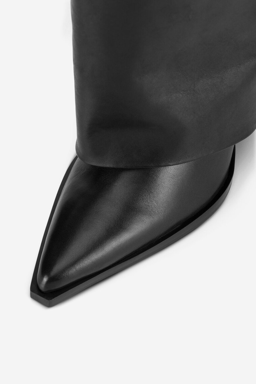 
                Csizma EVA MINGE FEKETE - 5905588827511