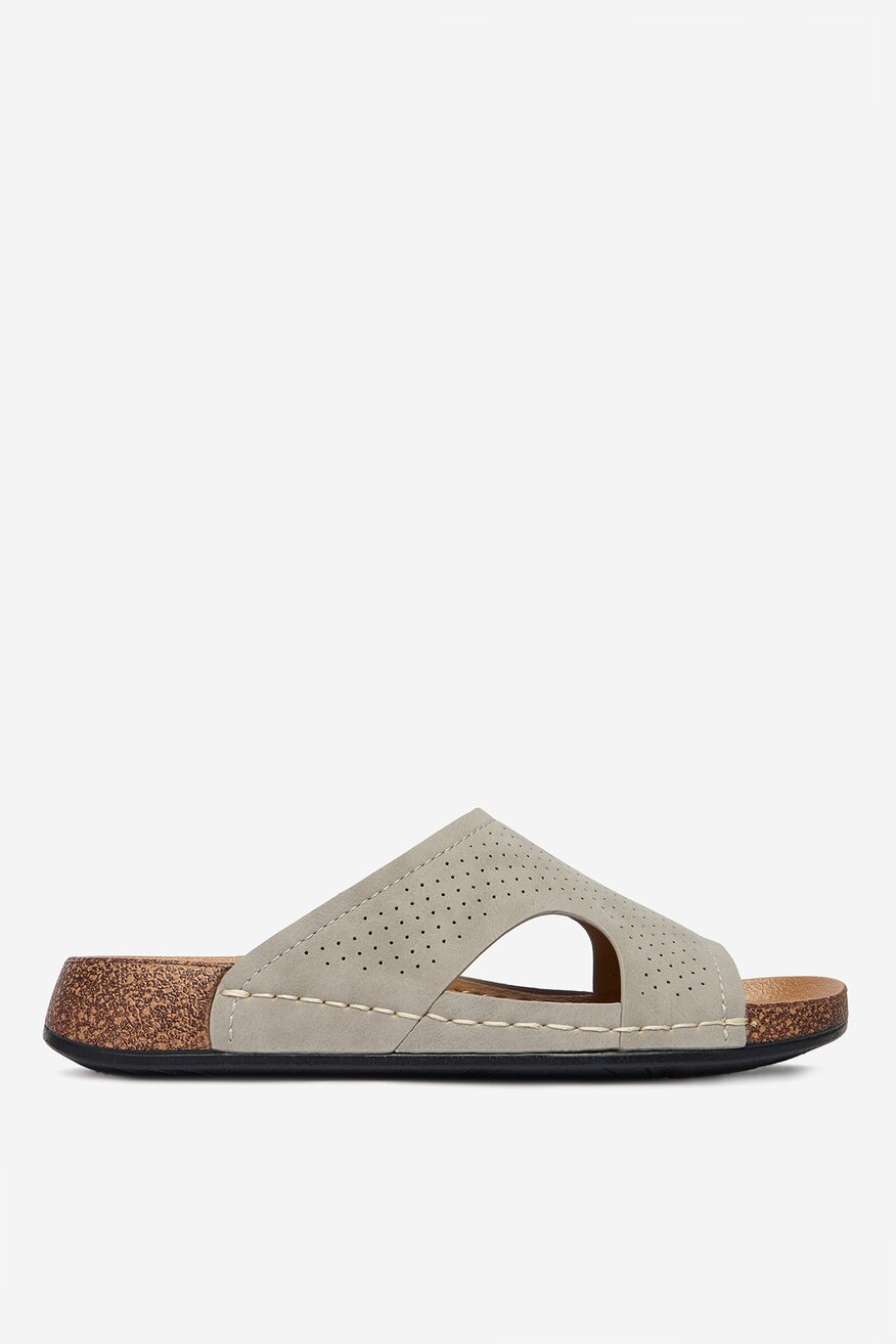 
                        Шльопанець Go Soft CEO-W25701 СІРИЙ - 5906751838211