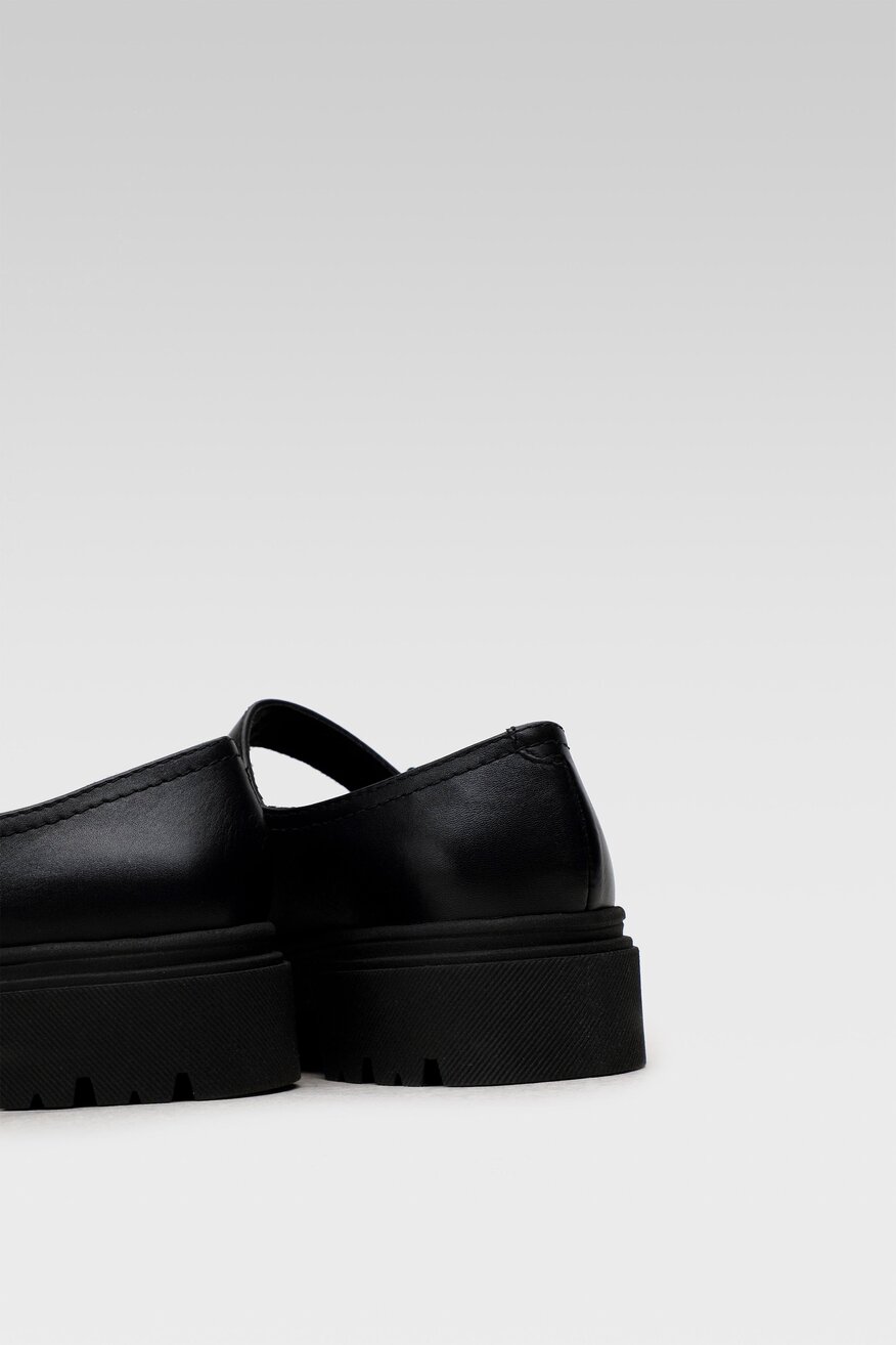 
                Lasocki - Skórzane półbuty czarne - 5904248512033