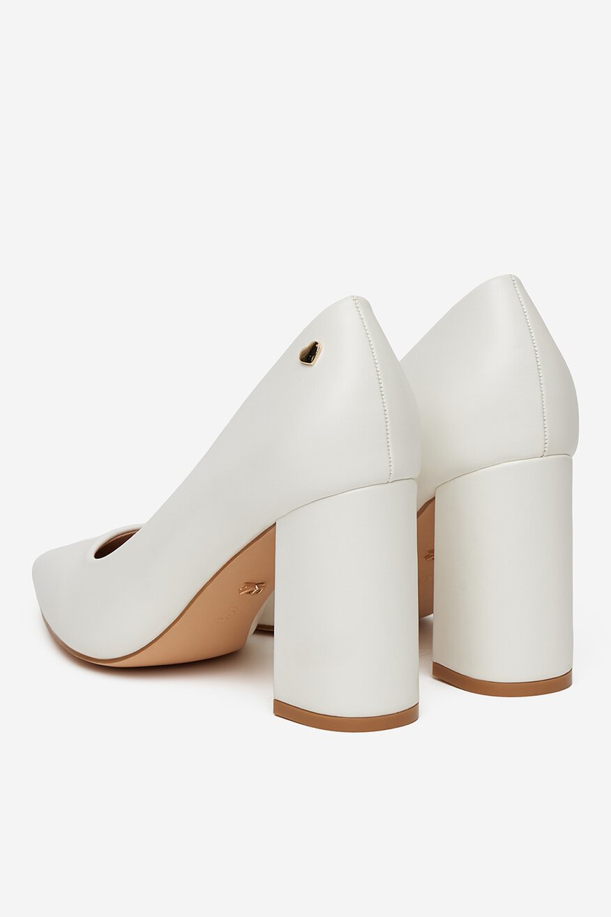 
                Körömcipő DeeZee FEHÉR - 5906751090275