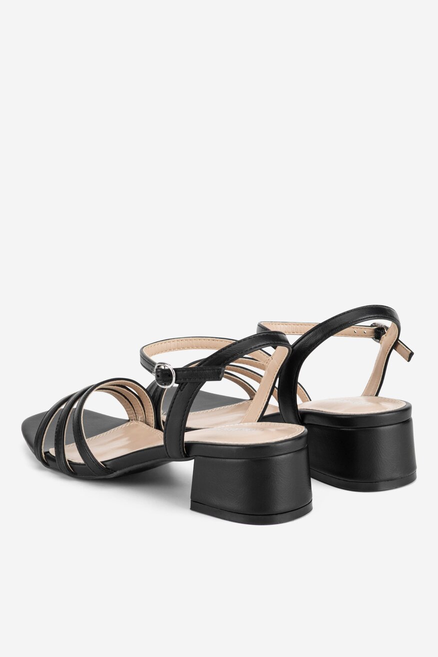 
                Szandál Clara Barson FEKETE - 5904862294667