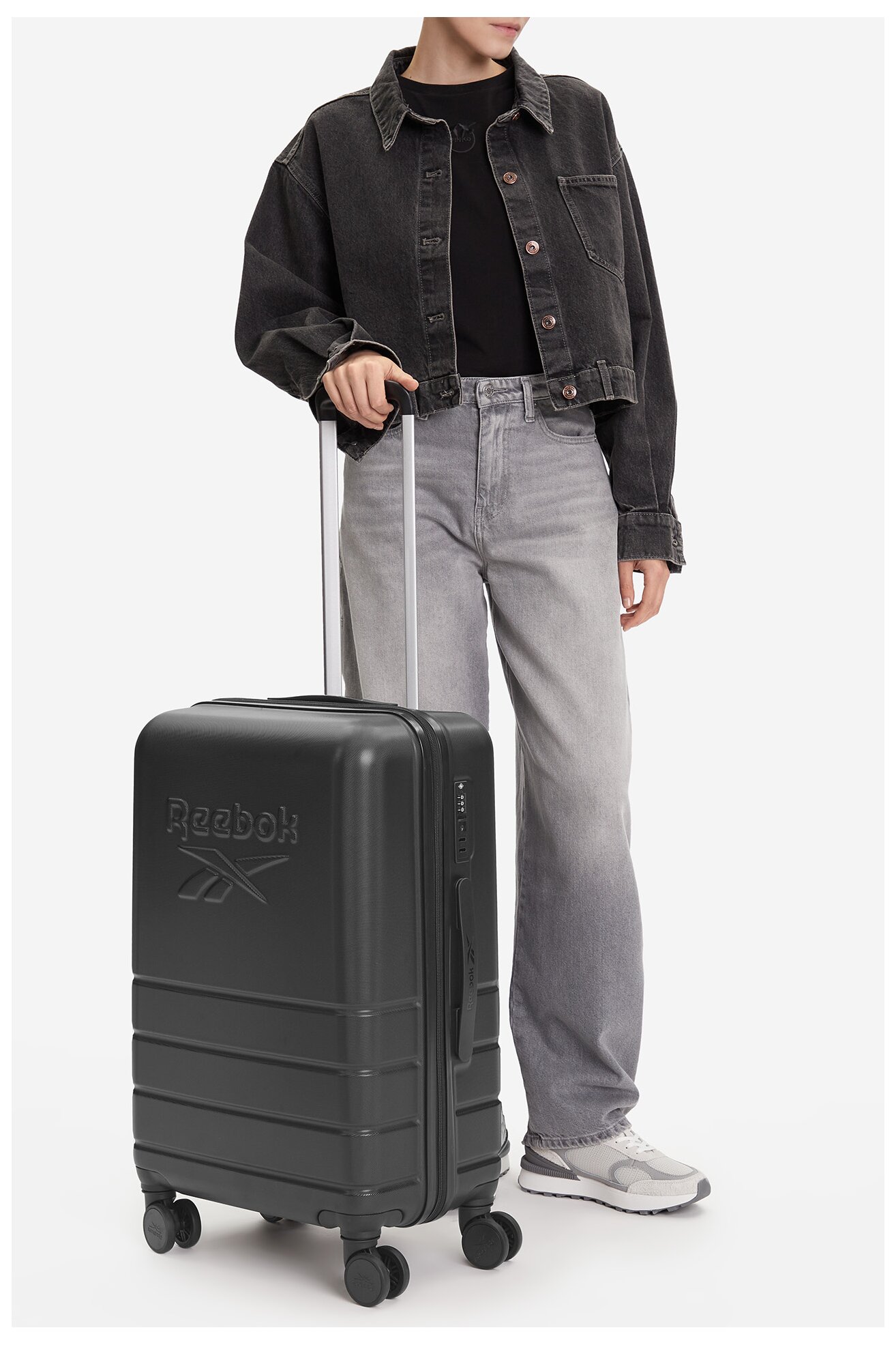Walizka Reebok RBK-WAL-001-CCC-M Czarny