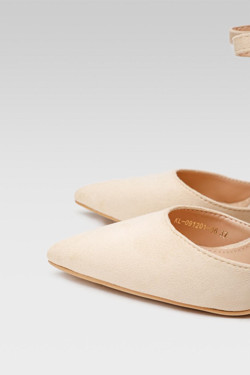 
                Körömcipő DeeZee BÉZS - 5904248307356