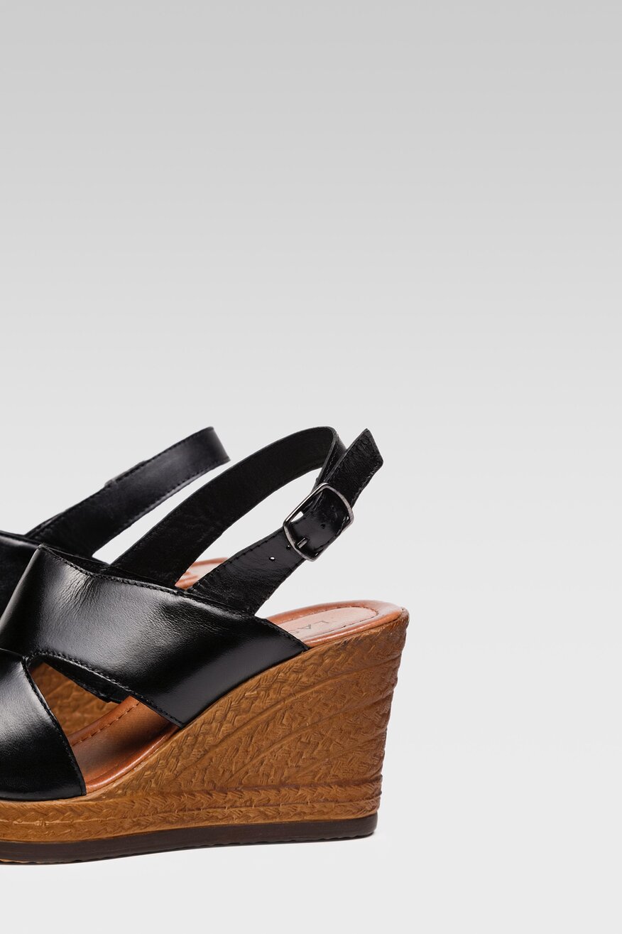 Lasocki - Skórzane sandały czarne - 5904248376260