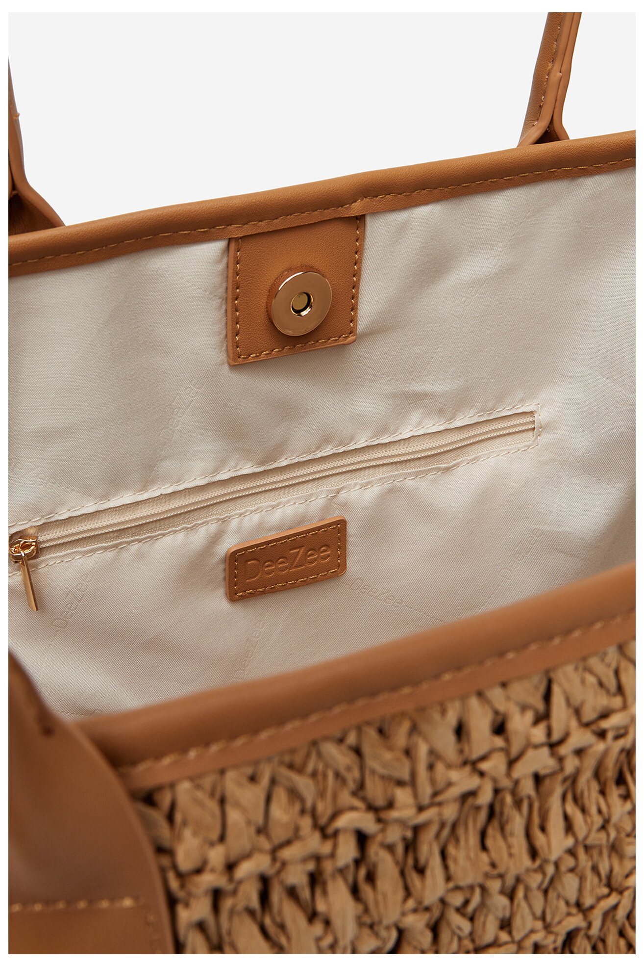 Дамска чанта DeeZee DZE-L-004-07 КАМЕЛ
