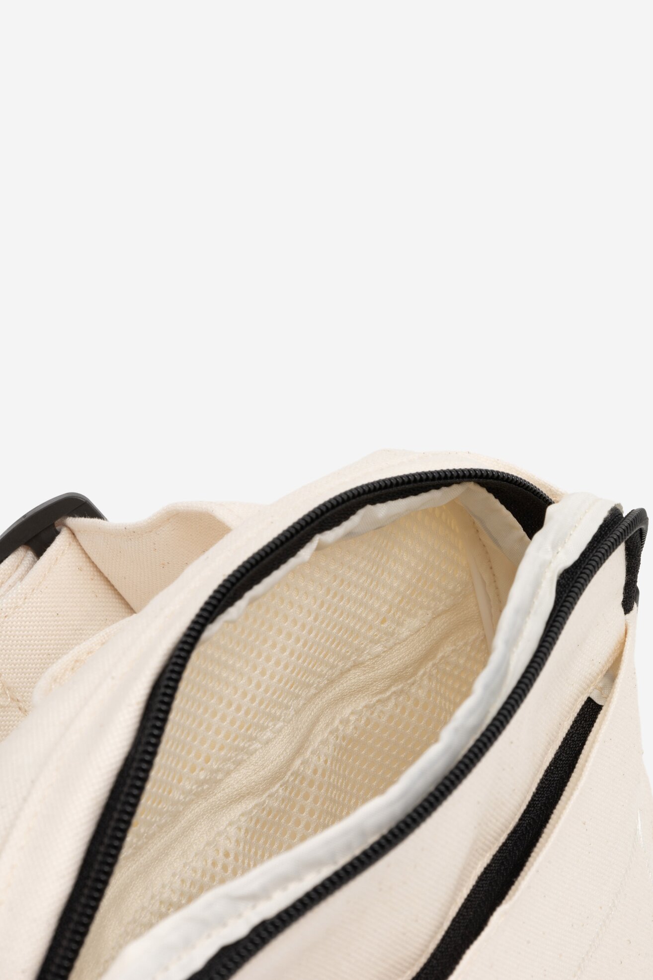 Torebka młodzieżowa adidas X-BODY LOUNGE HT4778 Beżowy