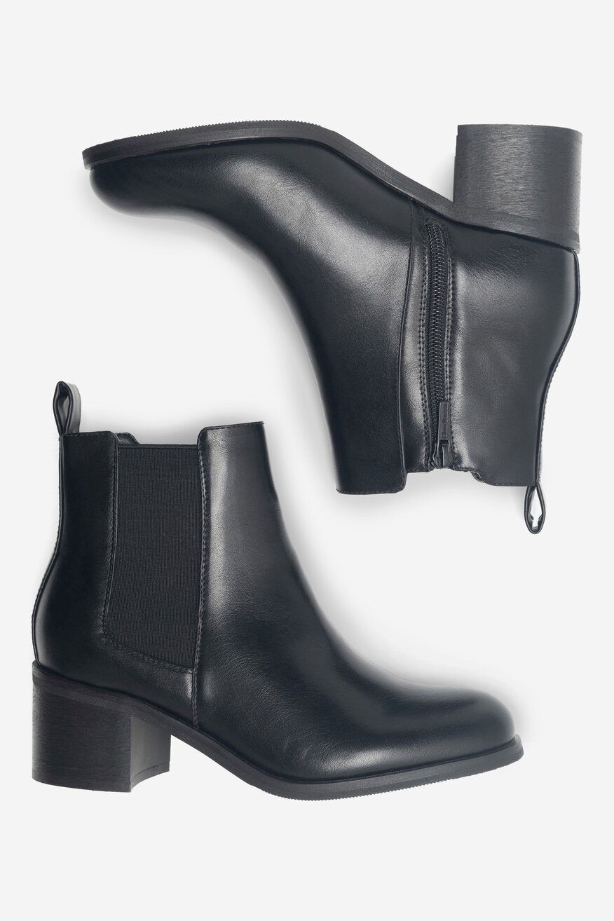 
                Clara Barson - Botki na słupku - 5904862962054