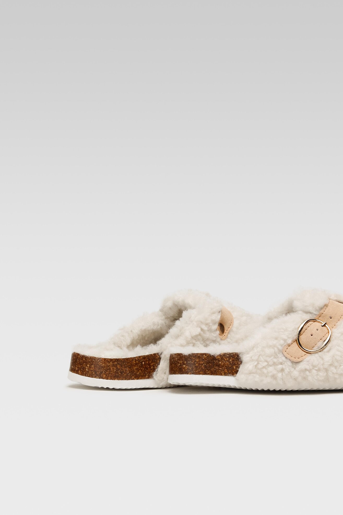 Kapcie Home&Relax AGK21703 Biały