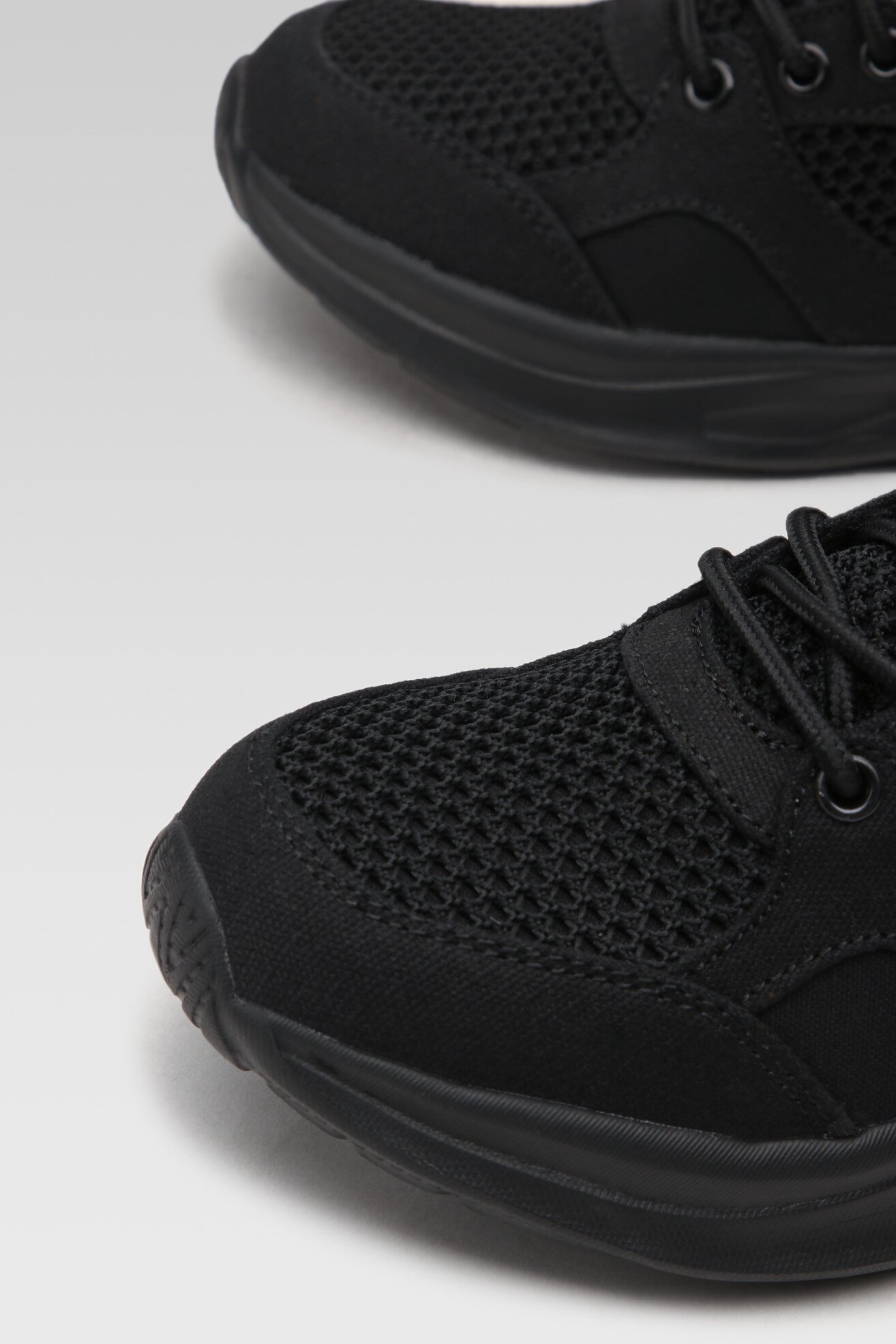 Obuwie sportowe PULSE UP WP66-22758 Czarny