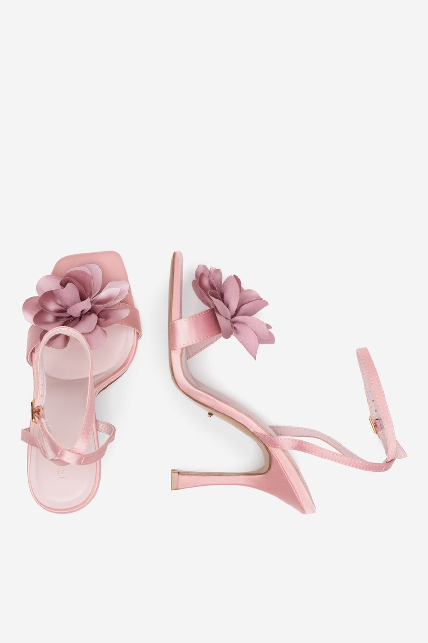 
                DeeZee - Sandały na obcasie - 5904862892504