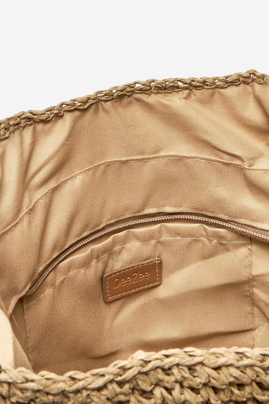 
                Дамска чанта DeeZee БЕЖОВ - 5906751131398