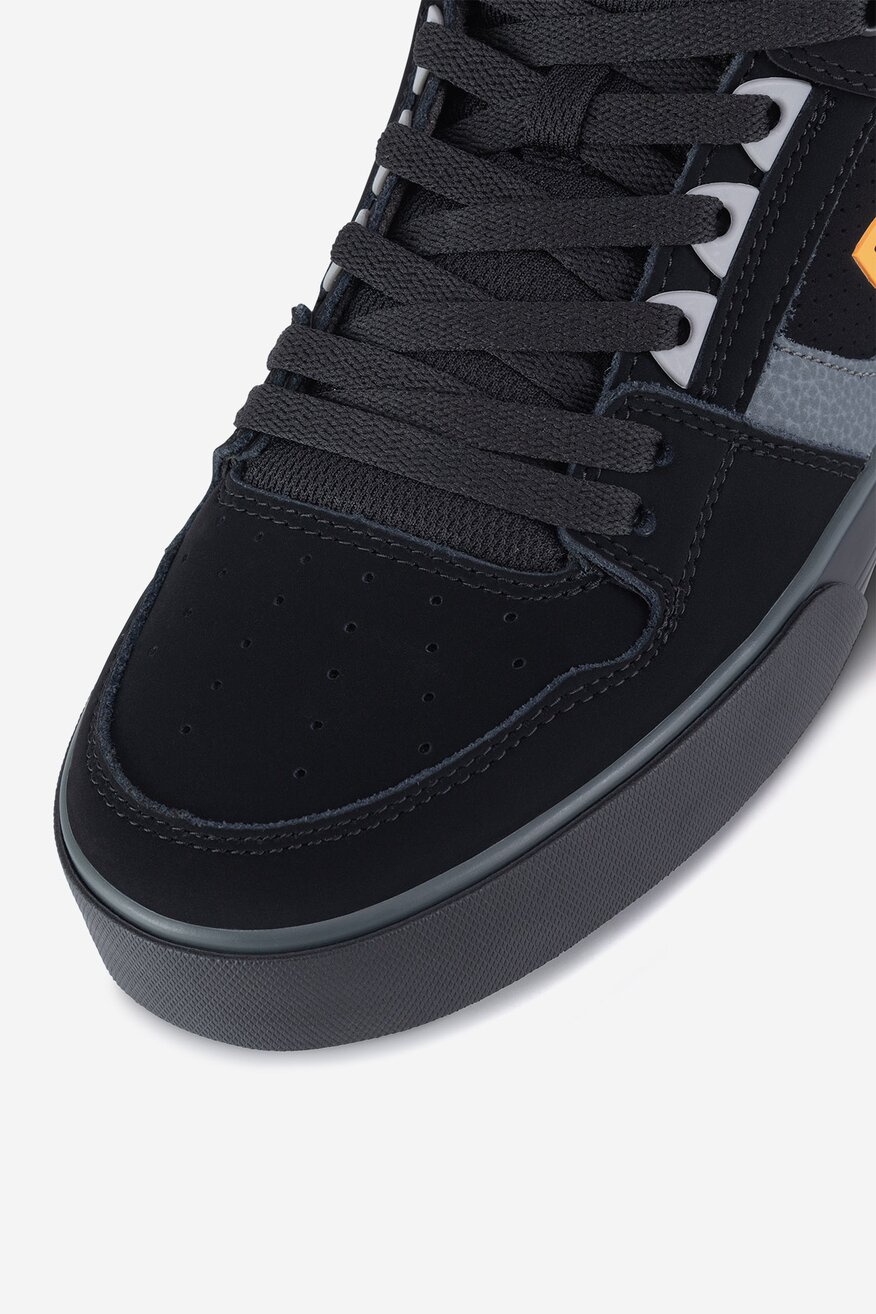 
                Sportska obuća DC Shoes CRNA - 5905588849773