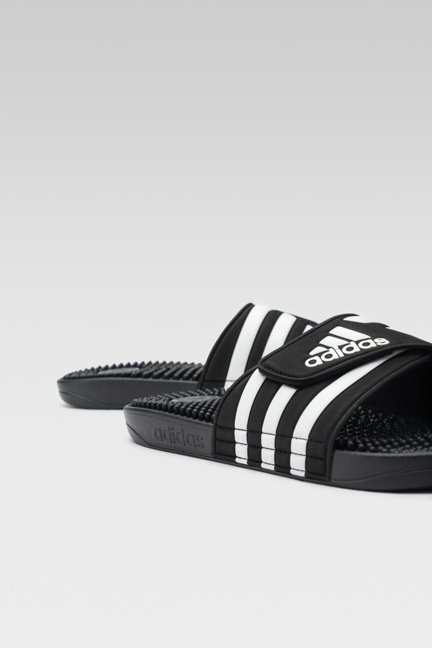 
                adidas - Klapki basenowe czarne - 5903698744834