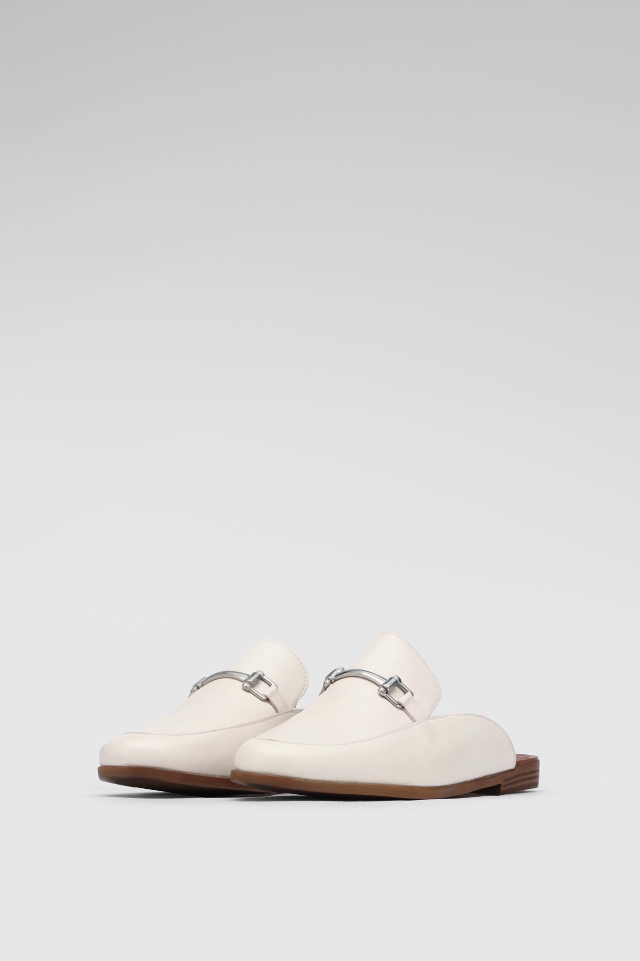 Klapki Lasocki WI16-219546-02 Biały